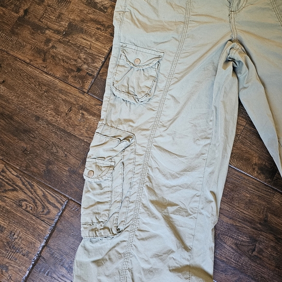 BDG URBAN OUTFITTERS WOMENS LOW RISE BAGGY CARGO PANTS SIZE XS - Picture 5 of 7